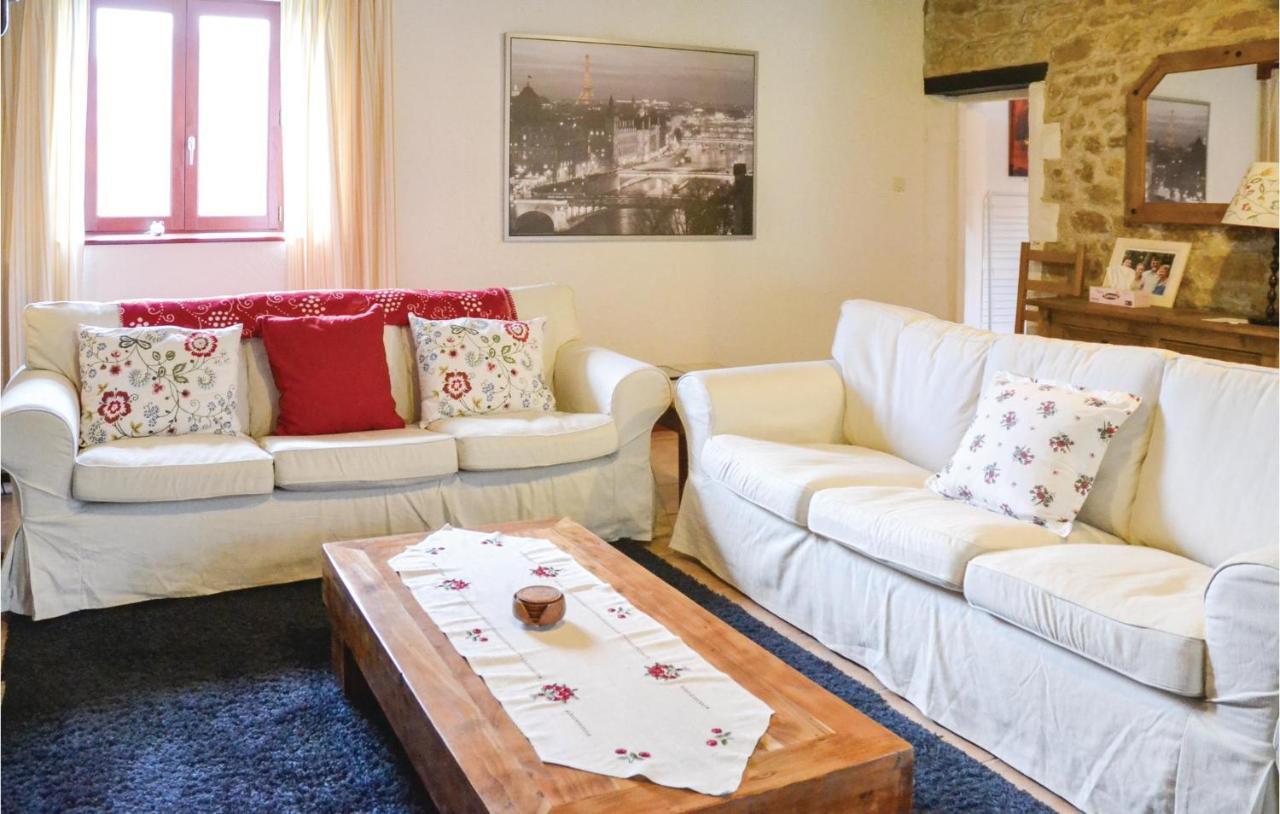 Beautiful Home In Montaudin With Wifi Bagian luar foto
